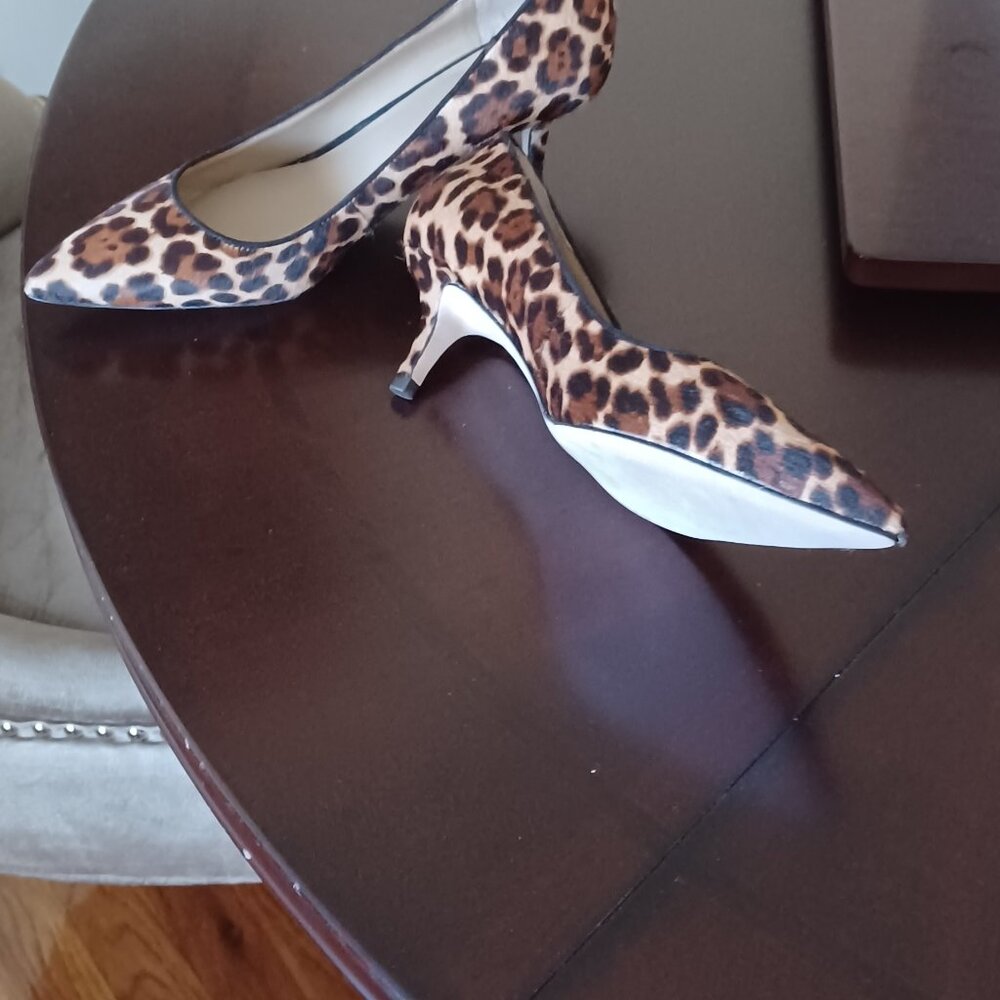 NWOT Ann Taylor leopard print kitten heels